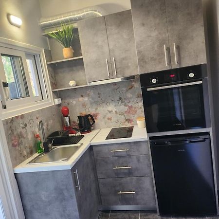 Small Luxury Apartment Анавісос Екстер'єр фото